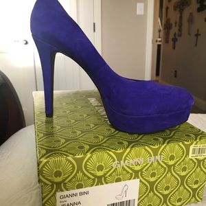 Electric blue pumps